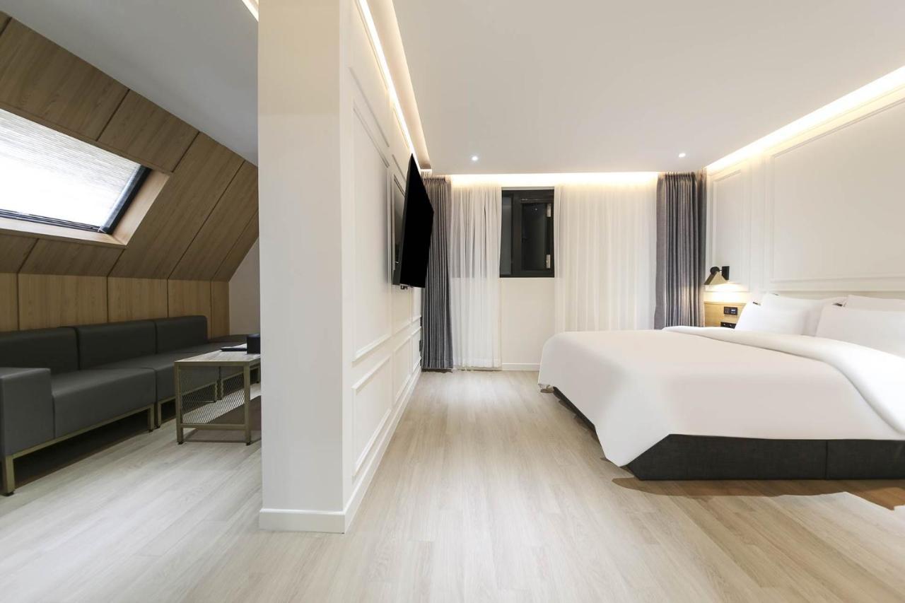 Brown Dot Hotel Pyeonghwa Plaza Mokpo Exterior photo